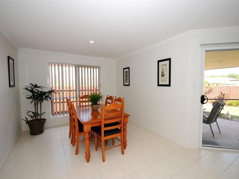 4 McIntyre Court, Urraween QLD 4655