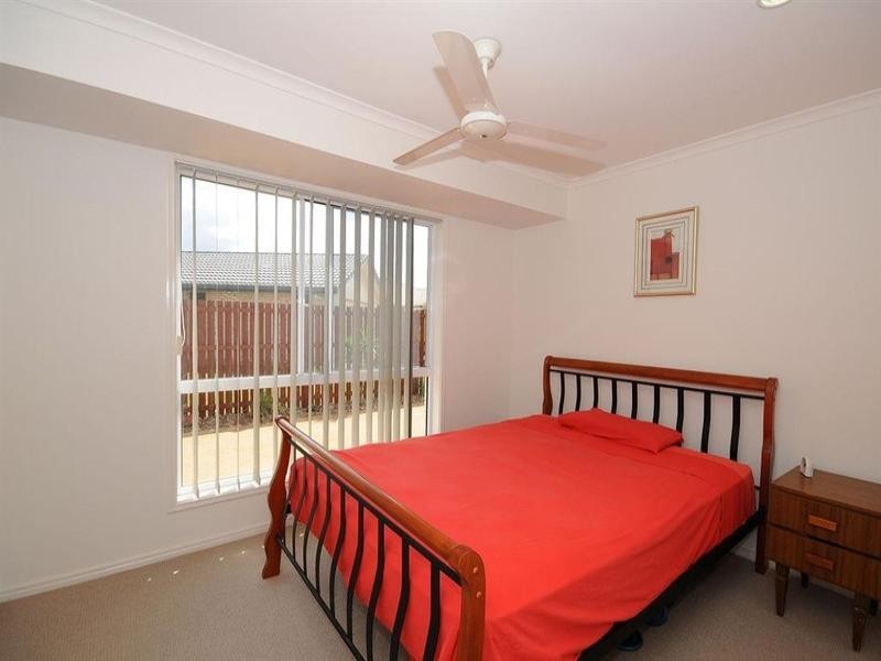 4 McIntyre Court, Urraween QLD 4655