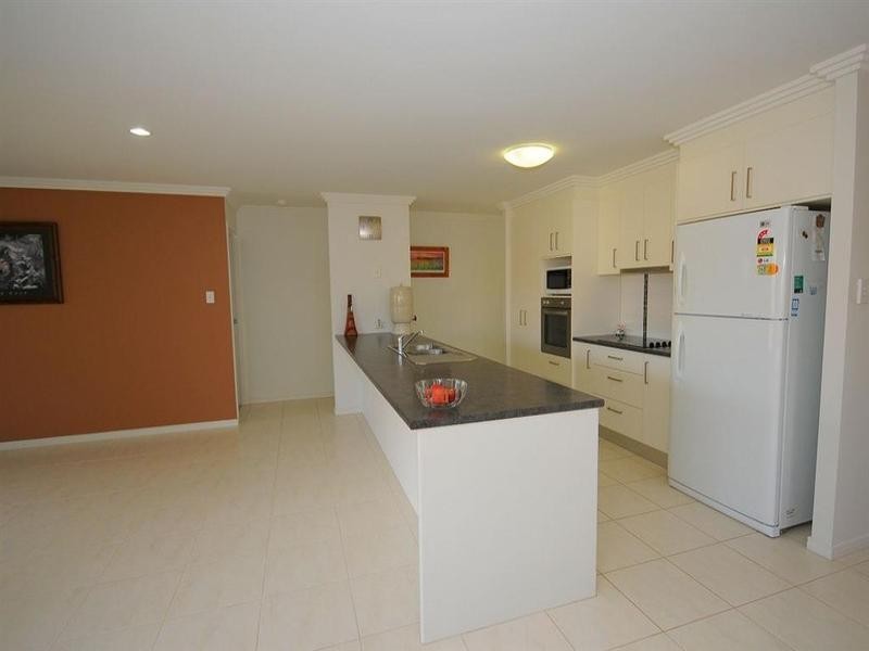 4 McIntyre Court, Urraween QLD 4655