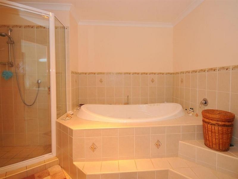 118 Cove Boulevard, River Heads QLD 4655