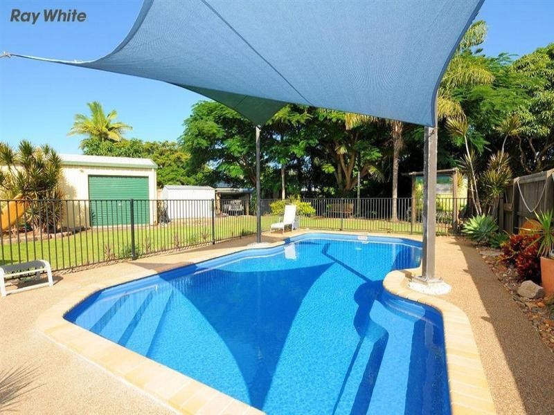 11 King Street, Urangan QLD 4655