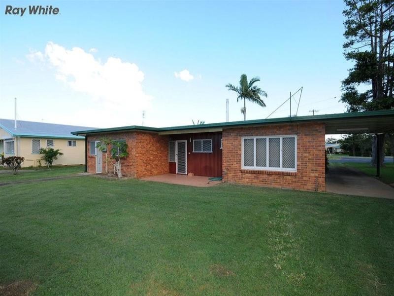 92 Corfield Street, Point Vernon QLD 4655