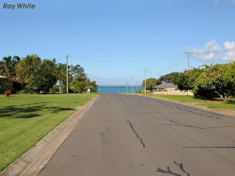 92 Corfield Street, Point Vernon QLD 4655