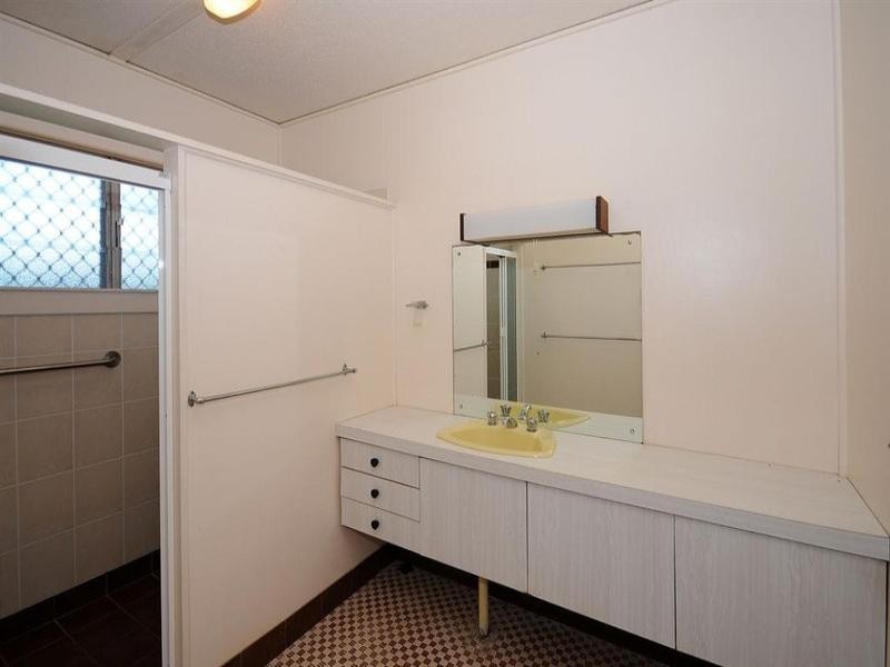 92 Corfield Street, Point Vernon QLD 4655