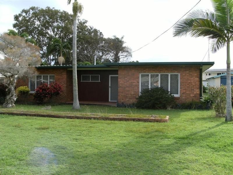 92 Corfield Street, Point Vernon QLD 4655