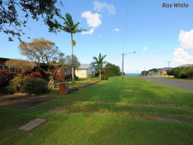 92 Corfield Street, Point Vernon QLD 4655