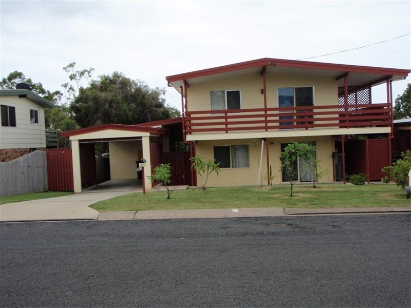 103 Lauren Street, Urangan QLD 4655