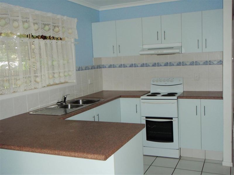 103 Lauren Street, Urangan QLD 4655