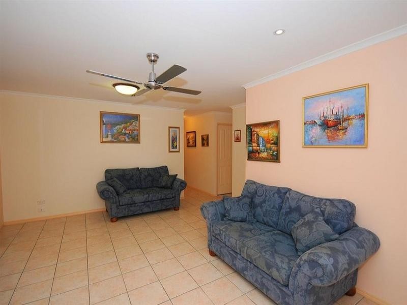 12 Heather Way, Urraween QLD 4655