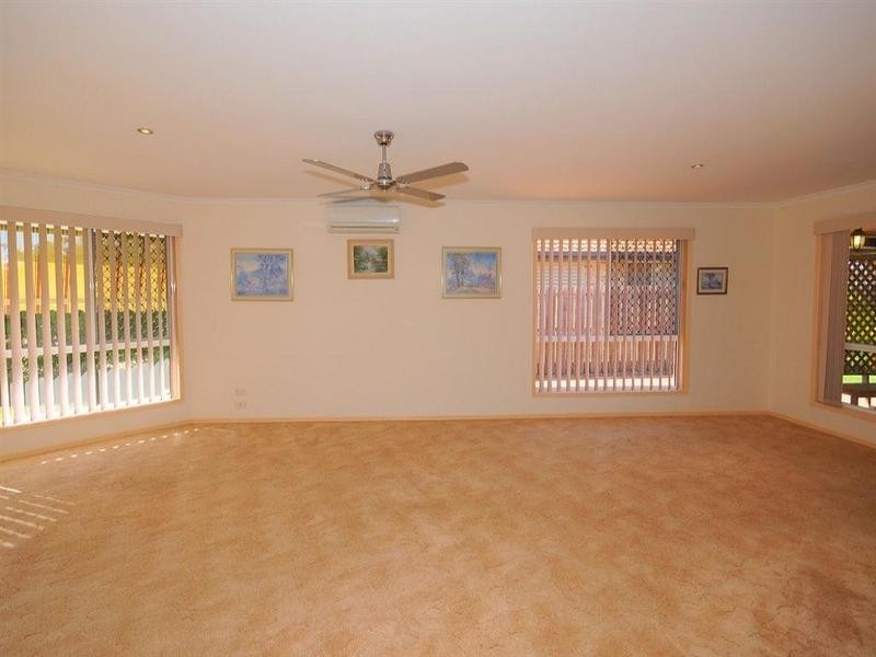 12 Heather Way, Urraween QLD 4655