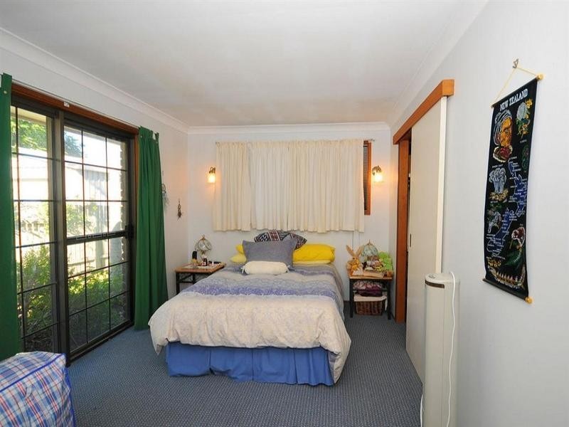 32 Barker Street, Point Vernon QLD 4655