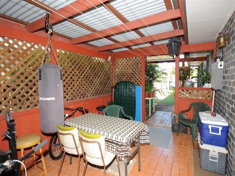 32 Barker Street, Point Vernon QLD 4655