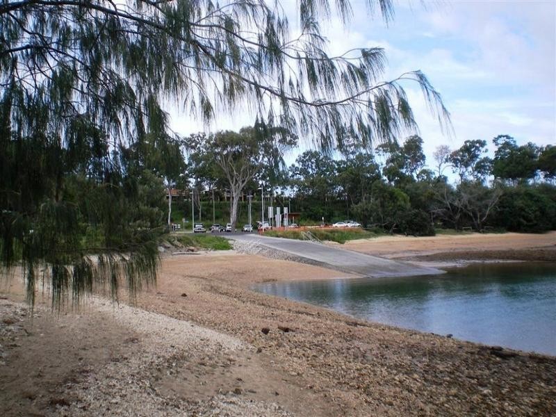 32 Barker Street, Point Vernon QLD 4655