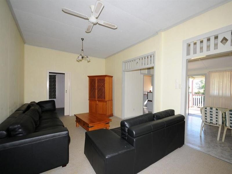 49 Dayman Street, Urangan QLD 4655