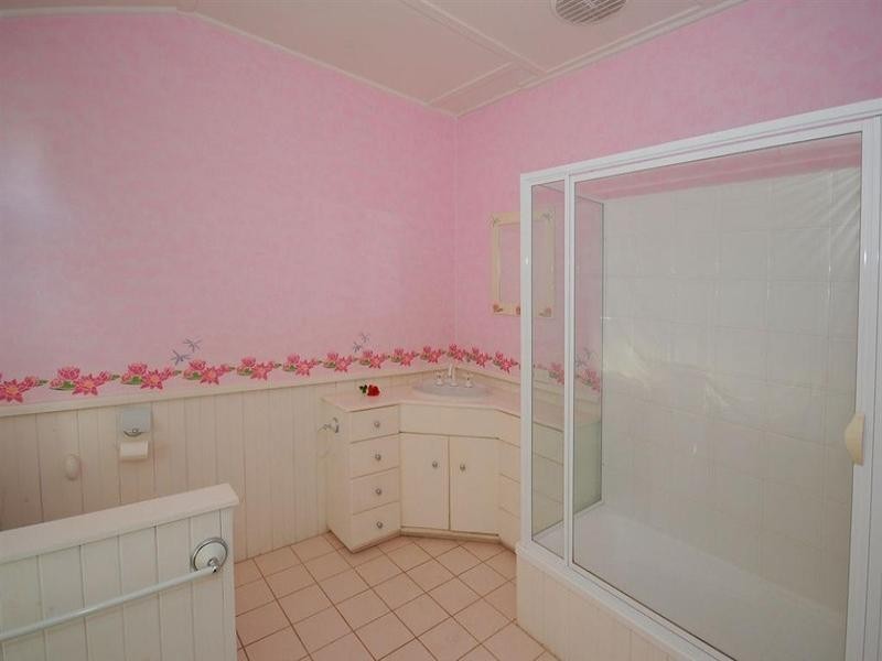 49 Dayman Street, Urangan QLD 4655