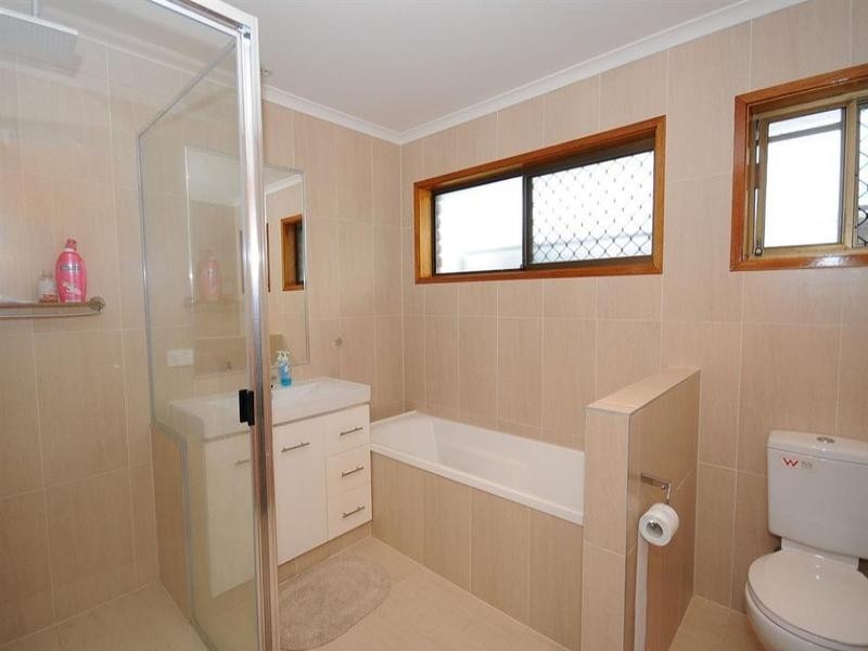 240 Doolong Road, Wondunna QLD 4655