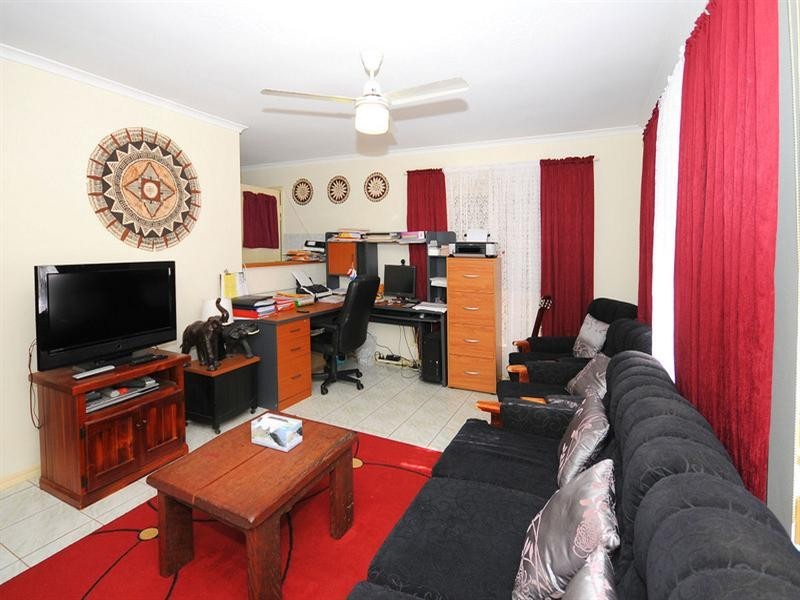 6 Moorhen Court, Eli Waters QLD 4655