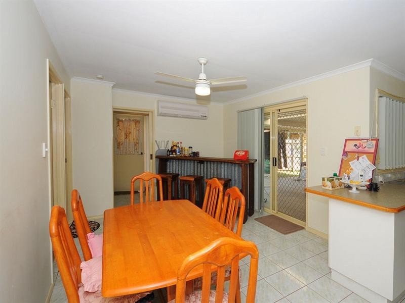 6 Moorhen Court, Eli Waters QLD 4655