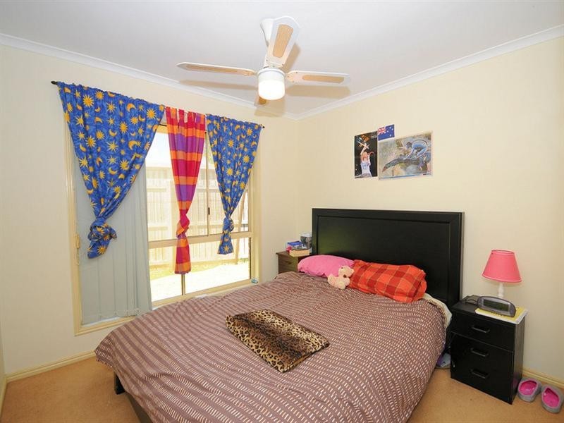 6 Moorhen Court, Eli Waters QLD 4655