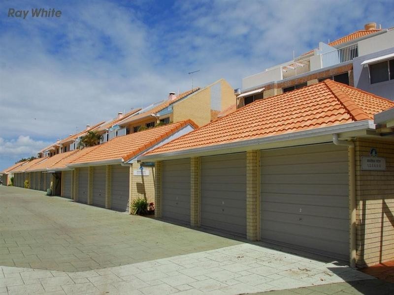 U2 Break Free Resort, Buchaneer Drive, Urangan QLD 4655