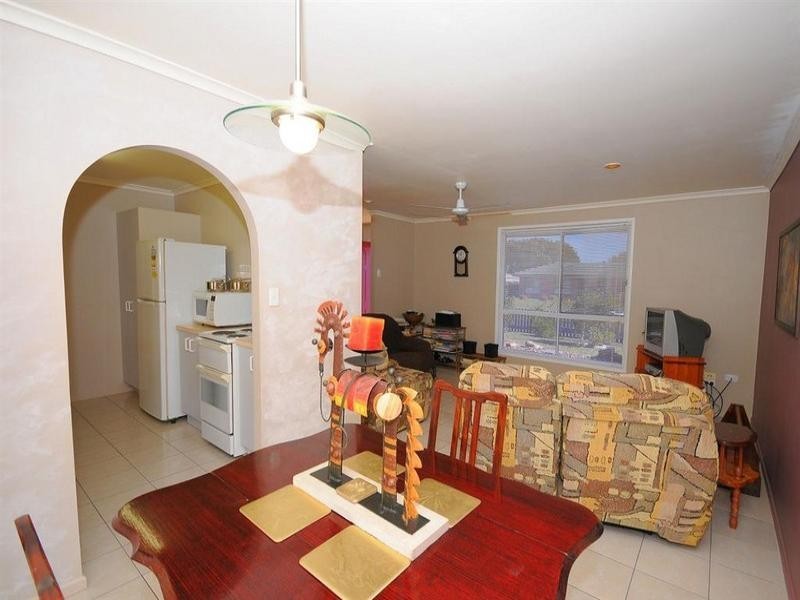 24 Michelle Drive, Point Vernon QLD 4655