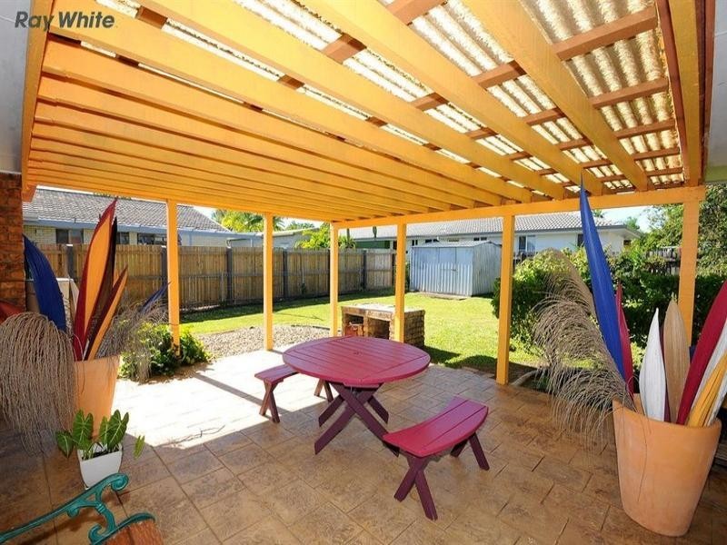 24 Michelle Drive, Point Vernon QLD 4655