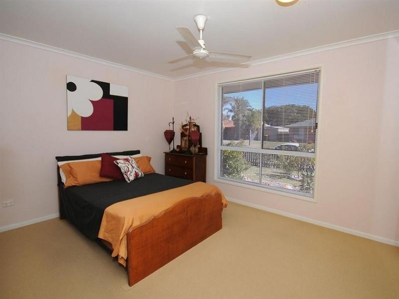 24 Michelle Drive, Point Vernon QLD 4655