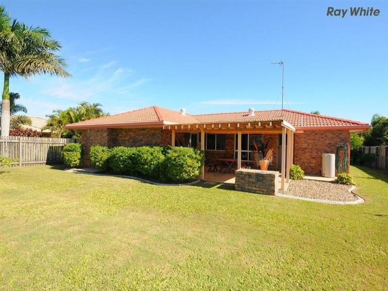 24 Michelle Drive, Point Vernon QLD 4655
