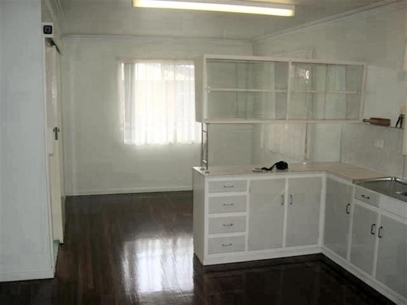24 Dover Street, Pialba QLD 4655
