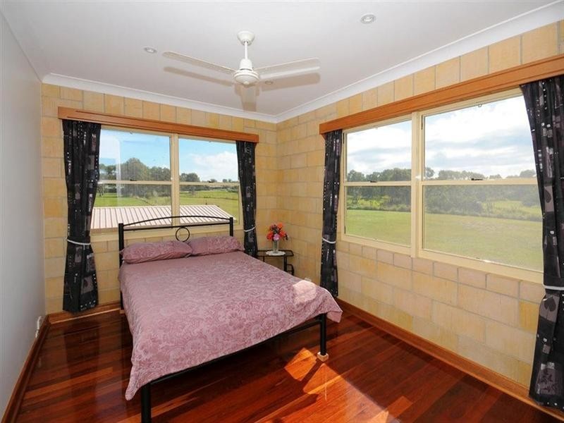 677 Charlton Esplanade, Urangan QLD 4655