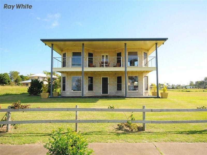 677 Charlton Esplanade, Urangan QLD 4655
