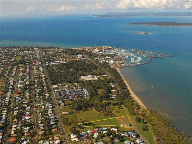 677 Charlton Esplanade, Urangan QLD 4655