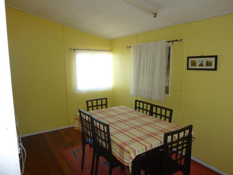 55 Moreton, Toogoom QLD 4655