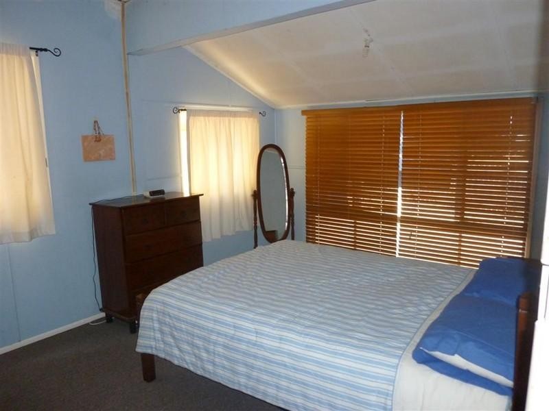 55 Moreton, Toogoom QLD 4655