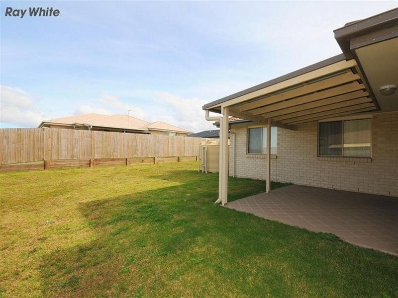 4 Beagle Avenue, Nikenbah QLD 4655
