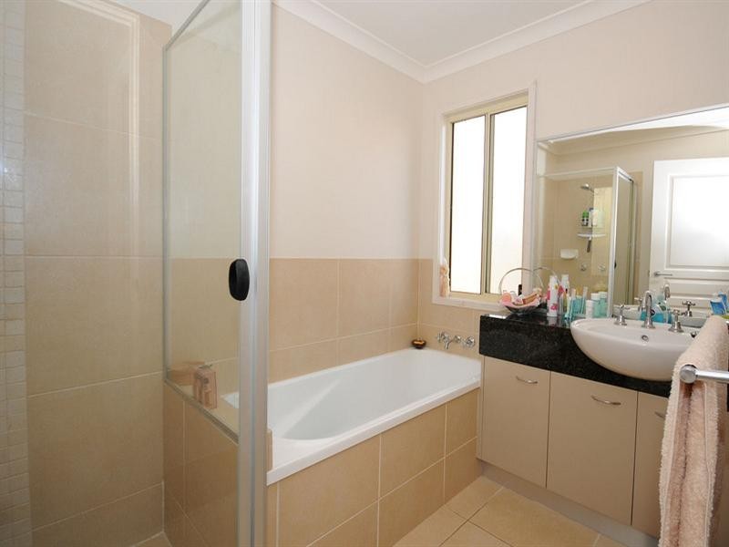 8 Swan View Court, Toogoom QLD 4655