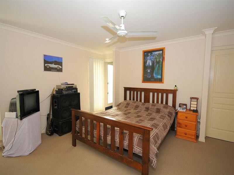 8 Swan View Court, Toogoom QLD 4655