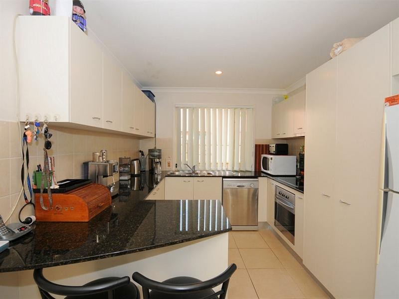 8 Swan View Court, Toogoom QLD 4655