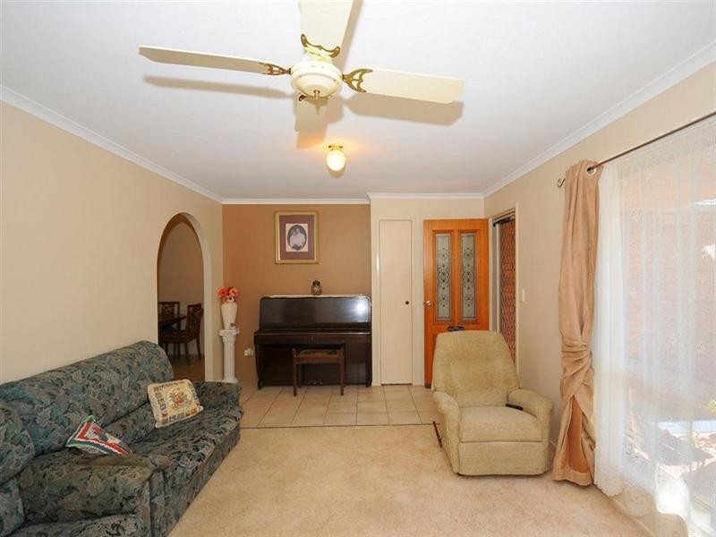 10 Phoenix Court, Kawungan QLD 4655