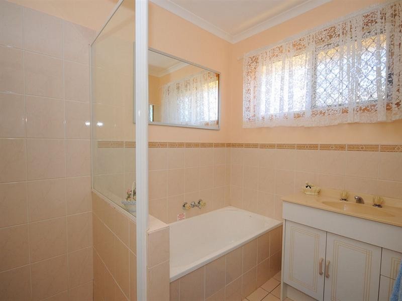 38 Thornbill Drive, Eli Waters QLD 4655