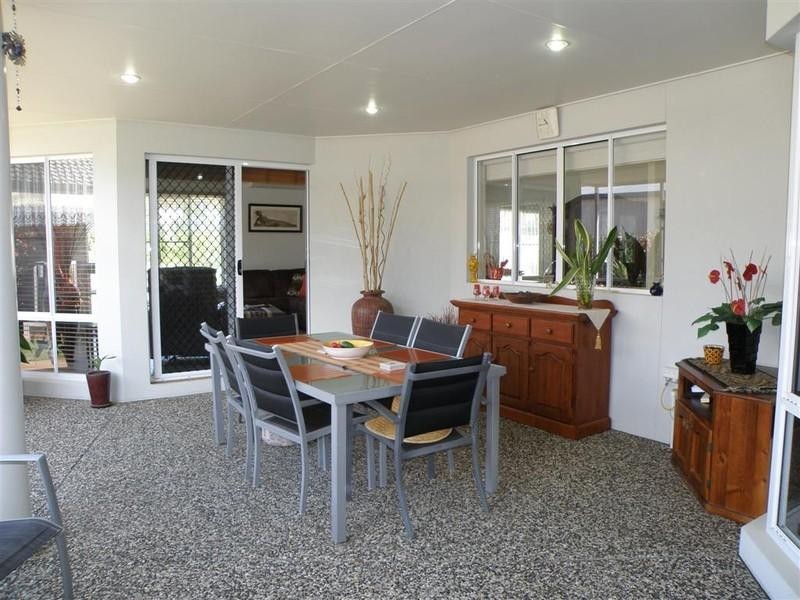 8 Bayley Court, Urraween QLD 4655