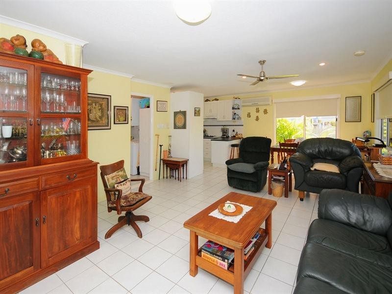 83 Limpus Street, Urangan QLD 4655