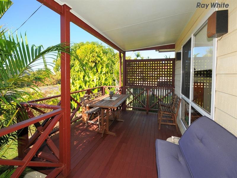 83 Limpus Street, Urangan QLD 4655