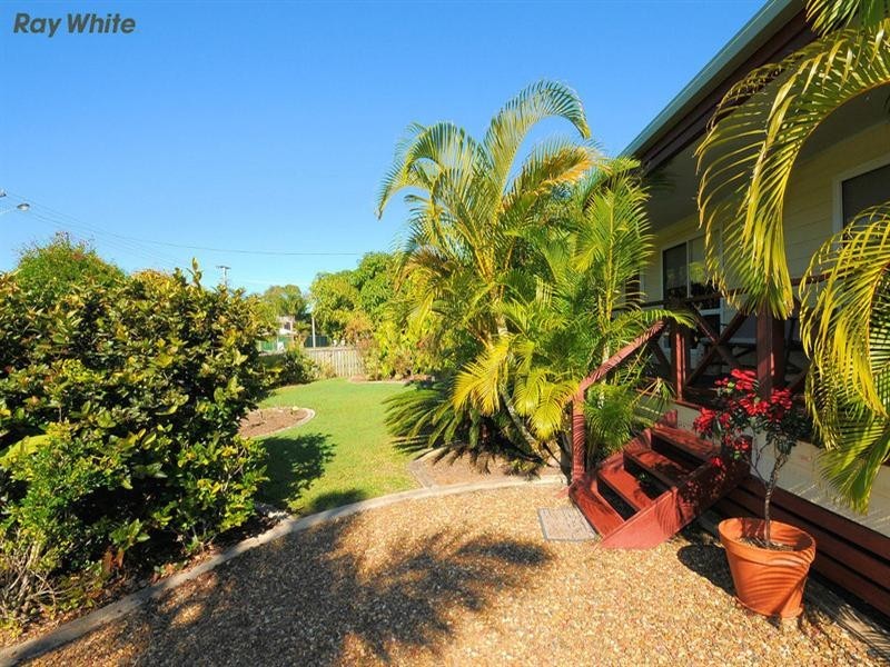83 Limpus Street, Urangan QLD 4655