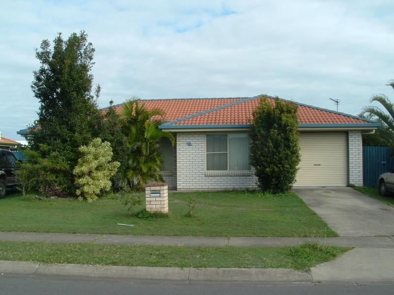18 Wide Bay Drive, Eli Waters QLD 4655