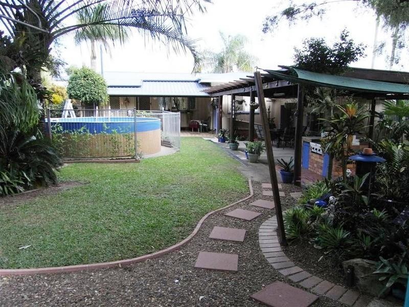 9 Boongala Way, Scarness QLD 4655