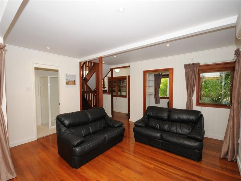 85 Long Street, Point Vernon QLD 4655