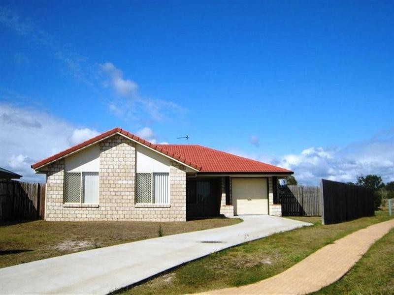 67 Bunya Court, Eli Waters QLD 4655