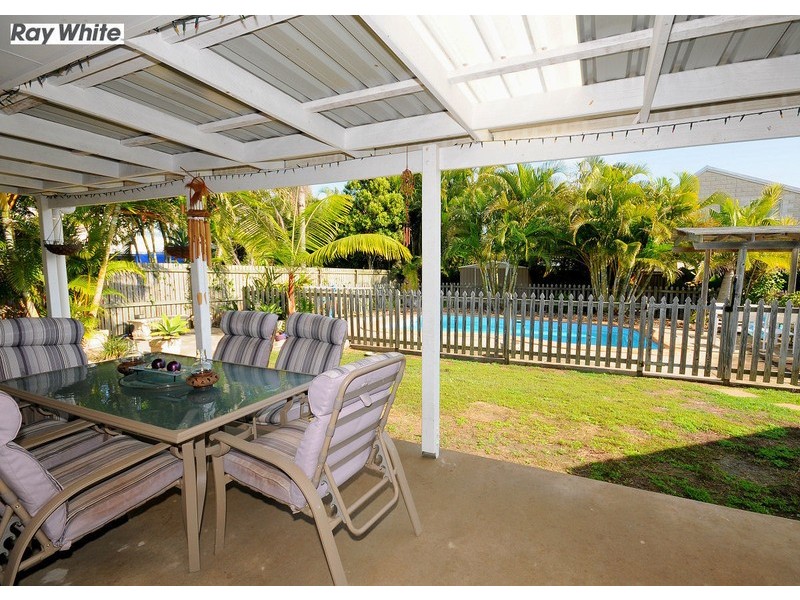29 Barker Street, Point Vernon QLD 4655