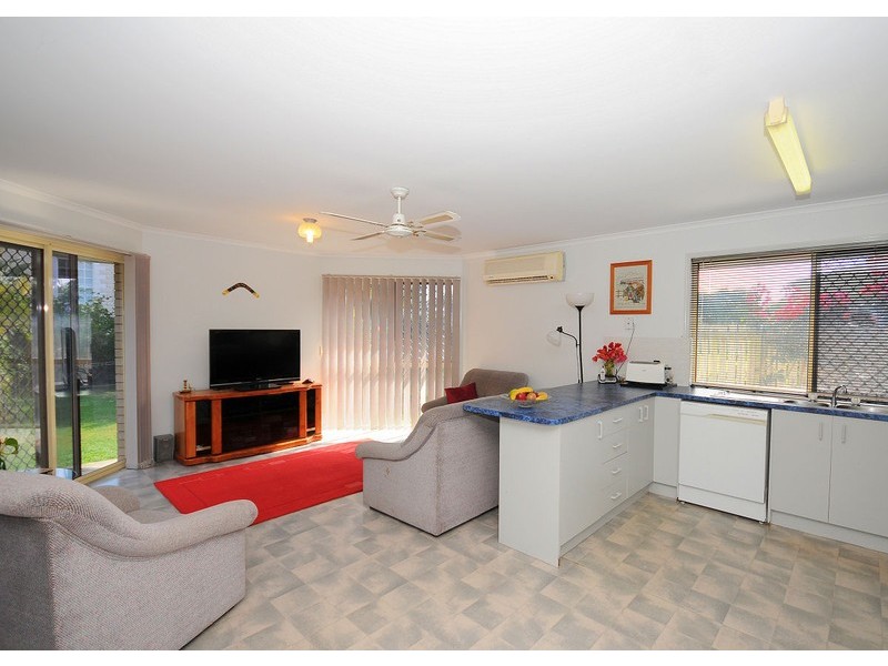 29 Barker Street, Point Vernon QLD 4655